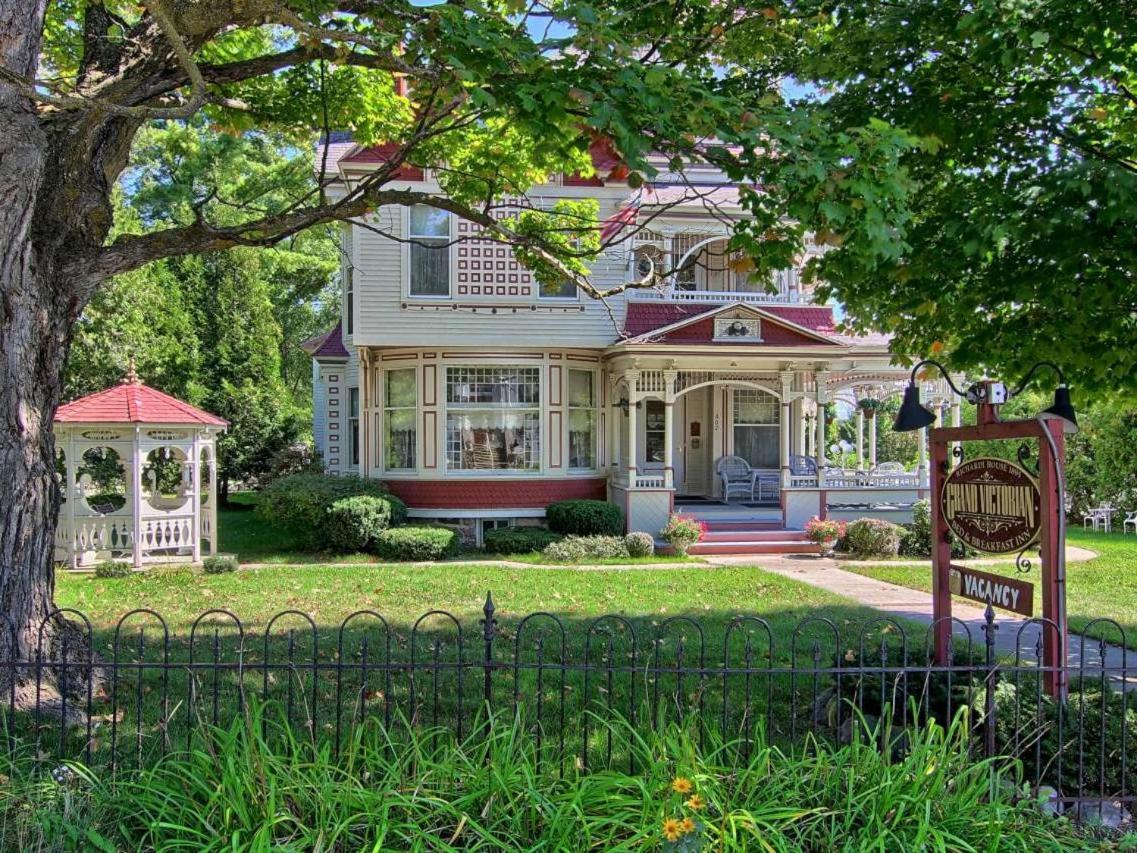 Grand Victorian B&B Inn Bellaire Екстериор снимка