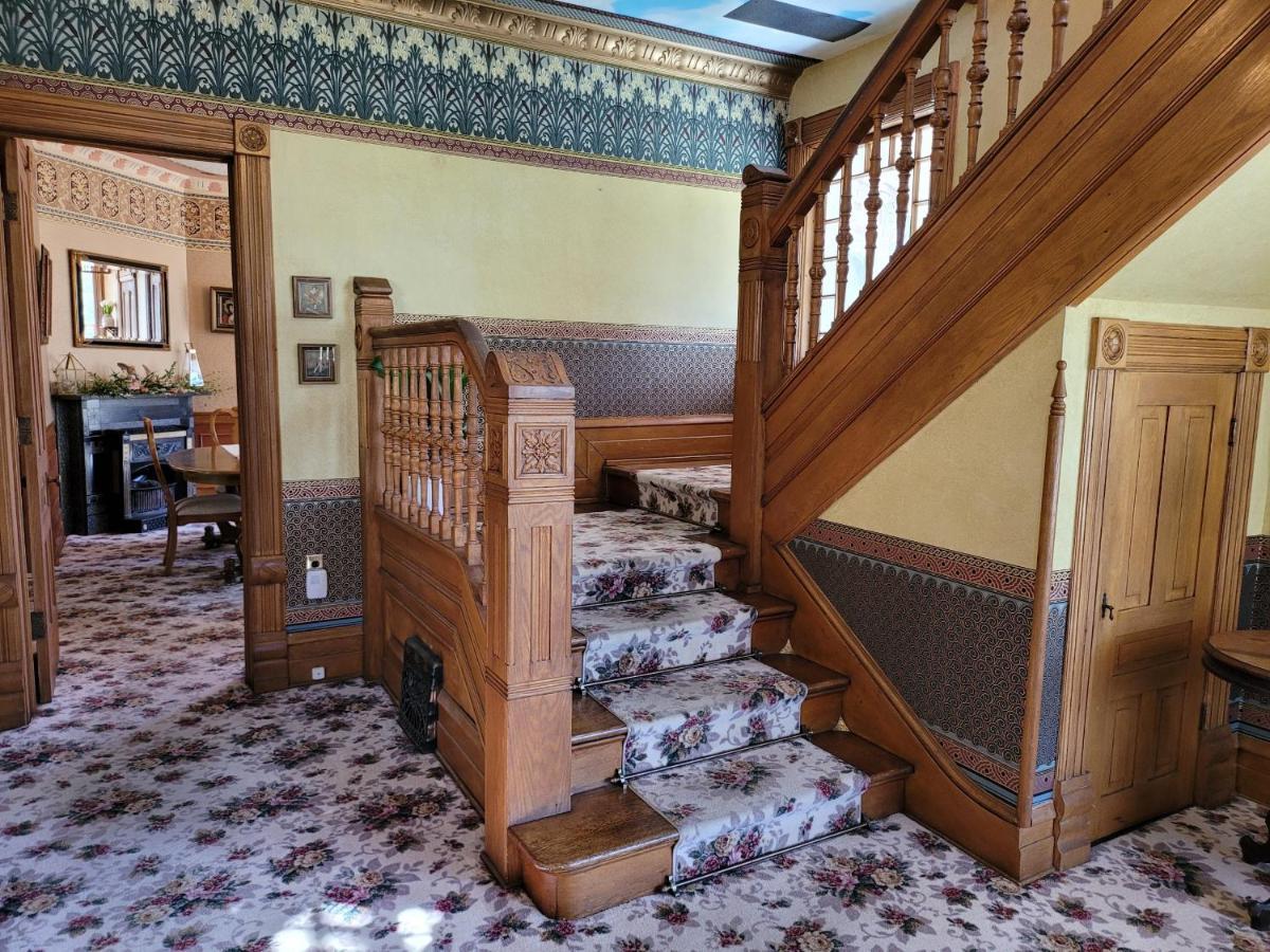 Grand Victorian B&B Inn Bellaire Екстериор снимка