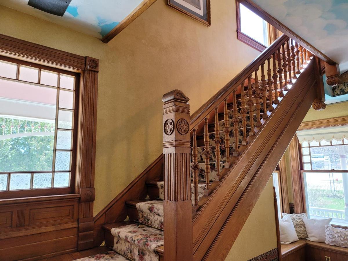 Grand Victorian B&B Inn Bellaire Екстериор снимка