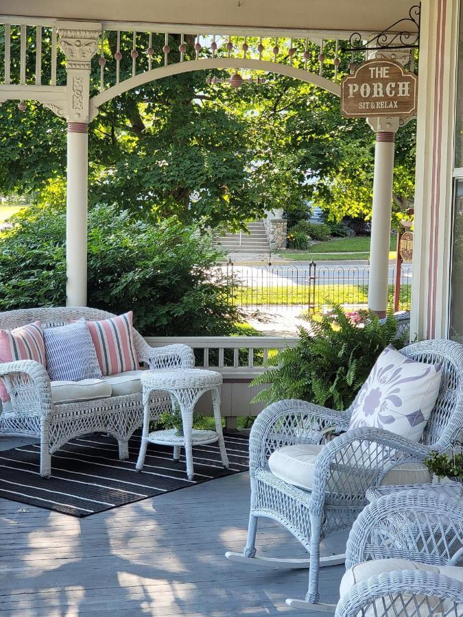 Grand Victorian B&B Inn Bellaire Екстериор снимка