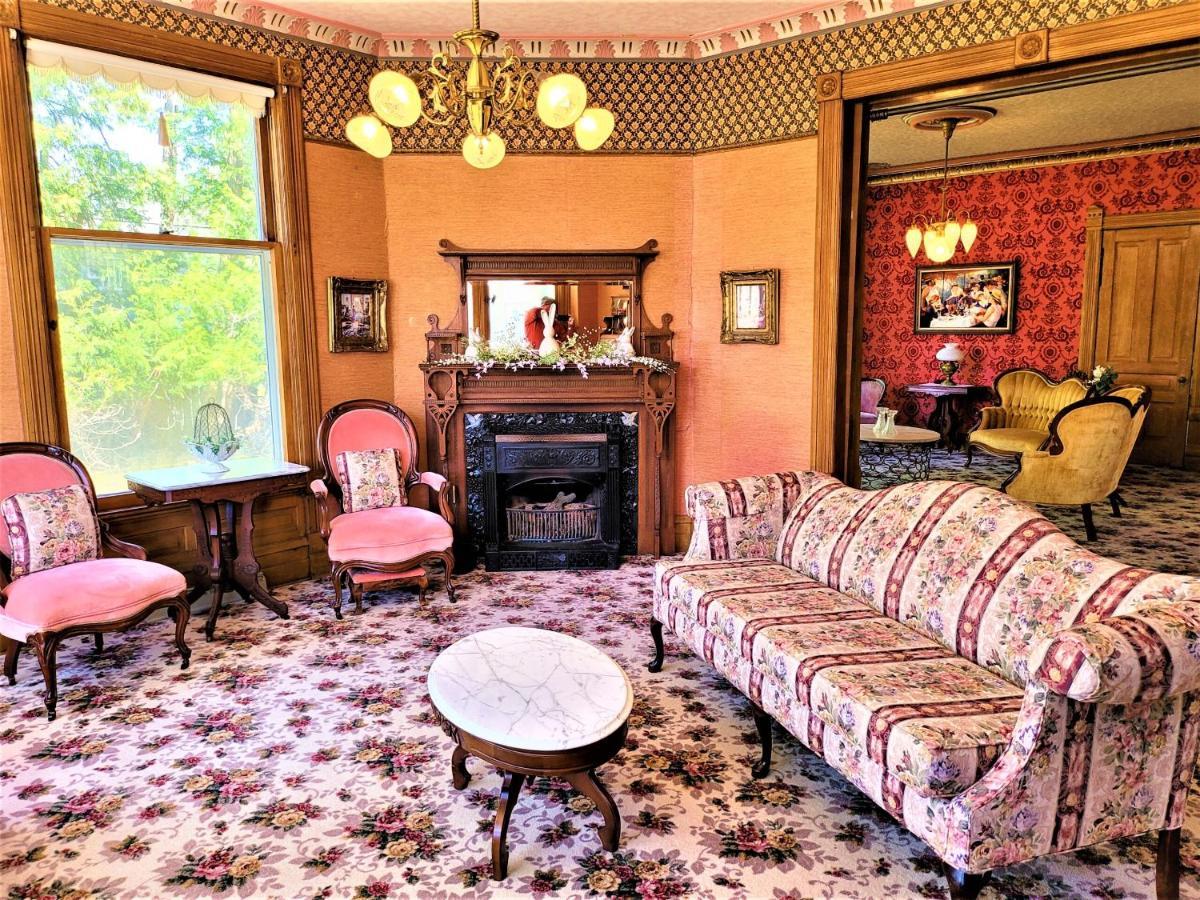 Grand Victorian B&B Inn Bellaire Екстериор снимка