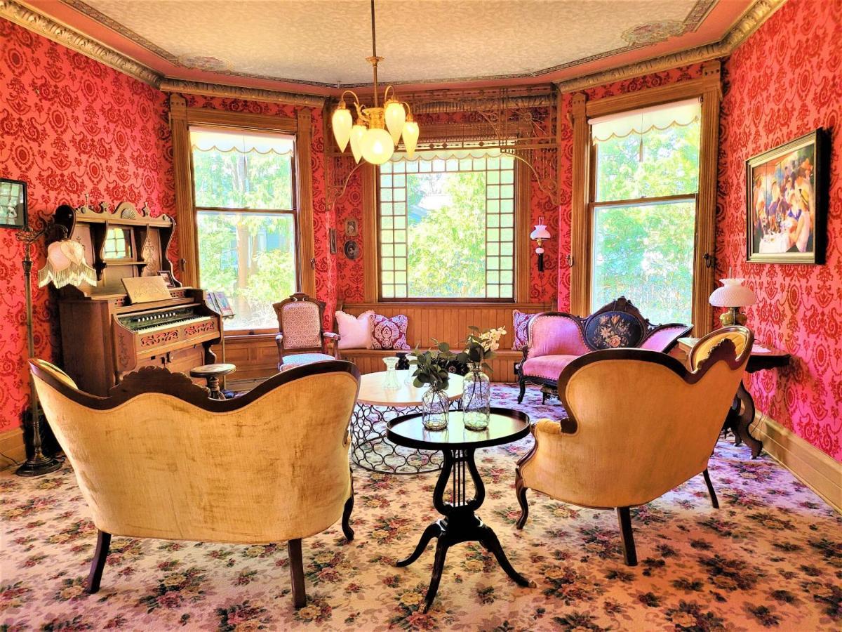 Grand Victorian B&B Inn Bellaire Екстериор снимка